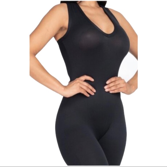 Racerback Sleeveless Bodycon Stretch Jumpsuit - Picture 3 of 4